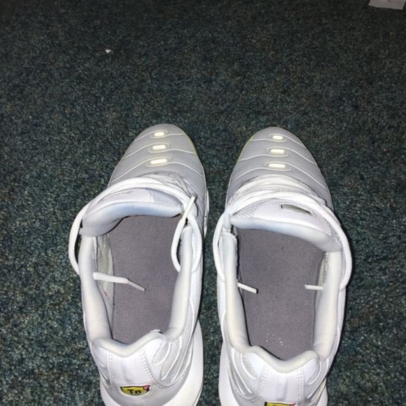 Airmax - Picture 4 of 4